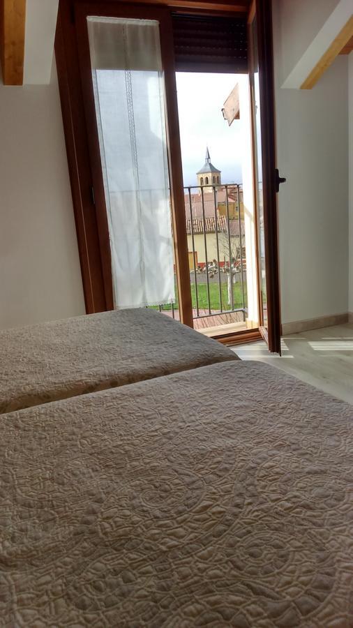 La Casa De Los Soportales Mansilla de las Mulas Luaran gambar