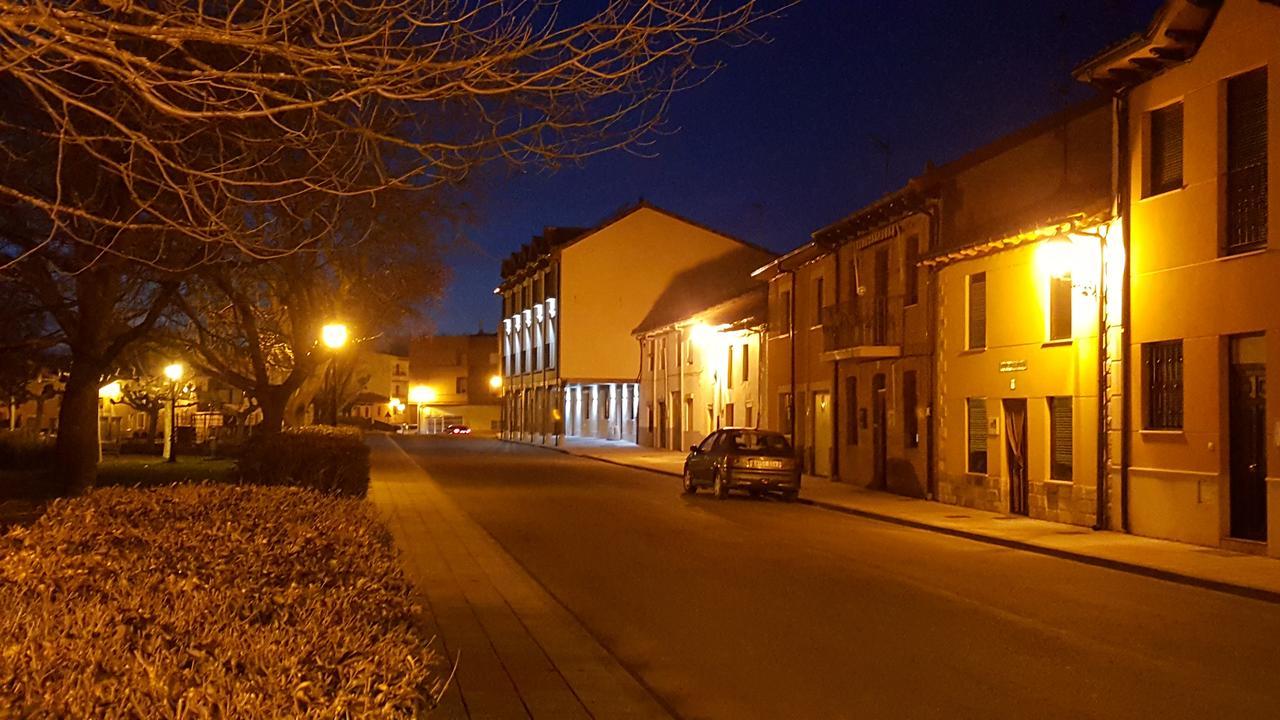 La Casa De Los Soportales Mansilla de las Mulas Luaran gambar